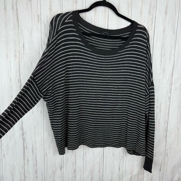 Eileen Fisher slouchy white Black and Gray Striped Sweater Small - Picture 1 of 6